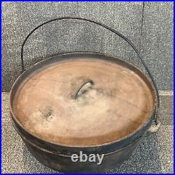 Vintage Large #14 Cast Iron Dutch Oven With Lid 3 Leg Unmarked