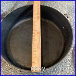 Vintage Large #14 Cast Iron Dutch Oven With Lid 3 Leg Unmarked