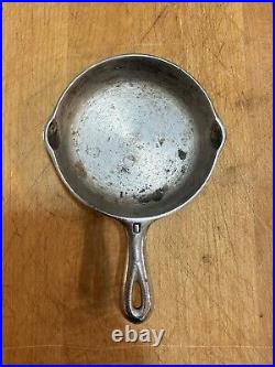 Vintage Miniature Toy Griswold No. 0 562 Cast Iron Skillet with Heat Ring Erie, PA