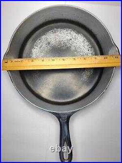 Vintage No. 8 GRISWOLD Cast Iron SKILLET Frying Pan LARGE BLOCK LOGO 704 H