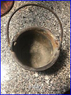 Vintage Small Cast Iron Peyote Rare Small Size, Bean Pot, Cowboy Kettle, Cauldron