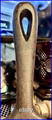 Vintage Unmarked 15.25 Cast Iron Skillet 14.2 Lbs. Inset Heat Ring