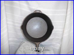 Vintage Unmarked Lodge Cast Iron Hinged Combo Cooker 8-FS NO SPIN NO WOBBLE/