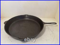 Vintage Unmarked Lodge No 14 Cast Iron Skillet 3 Notch WithHeat Ring US
