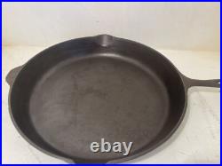 Vintage Unmarked Lodge No 14 Cast Iron Skillet 3 Notch WithHeat Ring US