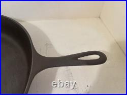 Vintage Unmarked Lodge No 14 Cast Iron Skillet 3 Notch WithHeat Ring US