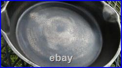 Vintage Unmarked Wagner No. 2 Cast Iron Skillet Middletown Ohio