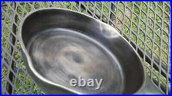 Vintage Unmarked Wagner No. 2 Cast Iron Skillet Middletown Ohio