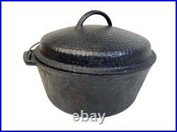 Vintage Wagner Ware 1268B Cast Iron #8 Dutch Oven with Hammered Lid Roaster