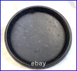 Vintage Wagner Ware 1268B Cast Iron #8 Dutch Oven with Hammered Lid Roaster