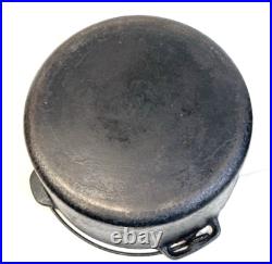 Vintage Wagner Ware 1268B Cast Iron #8 Dutch Oven with Hammered Lid Roaster