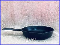 Vintage Wagner Ware Sidney Cast Iron Skillet Frying Pan -0- 1053 6 1/2 Inches