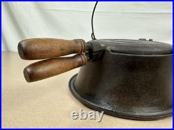 Vintage Wagner Ware Sidney No 8 Cast Iron Waffle Maker With High Base 1910 READ