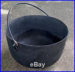 Vintage XL Black Cast Iron Kettle Cauldron Hearth Firepit Pot 23 Diam