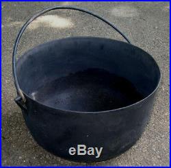 Vintage XL Black Cast Iron Kettle Cauldron Hearth Firepit Pot 23 Diam