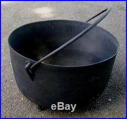 Vintage XL Black Cast Iron Kettle Cauldron Hearth Firepit Pot 23 Diam