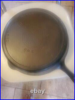 Vintage cast iron Griswold large logo skillet