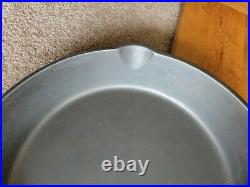 Vollrath #8 Side Score Cast Iron Skillet withHeat Ring Fully Restored