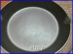 Vollrath #8 Side Score Cast Iron Skillet withHeat Ring Fully Restored