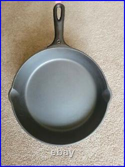 Vollrath #8 Side Score Cast Iron Skillet withHeat Ring Fully Restored