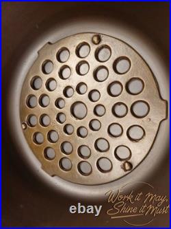 Vollrath #8 Vintage Restored Cast Iron Dutch Oven 3-Piece (Base, Trivet, Lid)