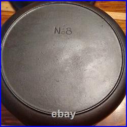 Vollrath (Unmarked) Cast iron Dutch Oven No. 8 withMatching No. 8 LId