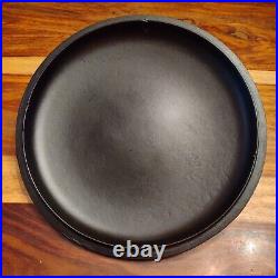 Vollrath (Unmarked) Cast iron Dutch Oven No. 8 withMatching No. 8 LId