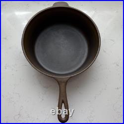 Vtg 1930s Lodge Scalloped Crescent Moon Cast Iron Skillet Chicken Fryer, Flat