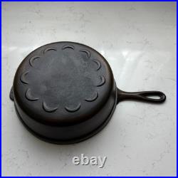 Vtg 1930s Lodge Scalloped Crescent Moon Cast Iron Skillet Chicken Fryer, Flat