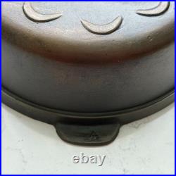 Vtg 1930s Lodge Scalloped Crescent Moon Cast Iron Skillet Chicken Fryer, Flat