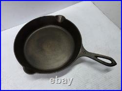 Vtg Rare (Pointy Handle) #8 Cast Iron Skillet with heat ring Unknown Maker