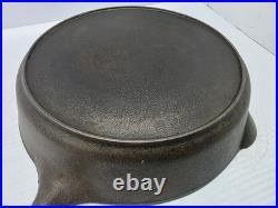 Vtg Rare (Pointy Handle) #8 Cast Iron Skillet with heat ring Unknown Maker