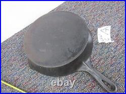 Wagner #9 cast iron skillet pan antique vintage 9B with arch arc logo & heat ring