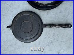 Wagner M. F. G. Co, Sidney O Cast Iron 3 PC Low Base #8 Waffle Maker 1910 VTG