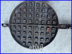 Wagner M. F. G. Co, Sidney O Cast Iron 3 PC Low Base #8 Waffle Maker 1910 VTG