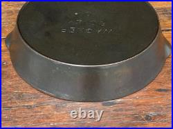 Wagner Sidney #8 Cast Iron Skillet with Erie Ghost Marks