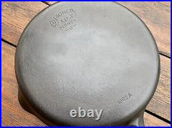 Wagner Ware Cast Iron #12 Stylized Logo Skillet