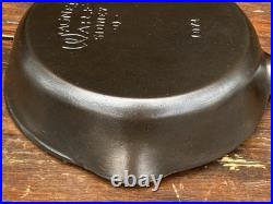 Wagner Ware Cast Iron #4 SMOOTH Bottom Skillet with Wooden Handle