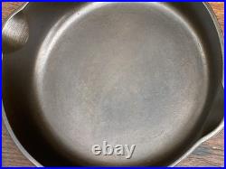 Wagner Ware Cast Iron #4 SMOOTH Bottom Skillet with Wooden Handle