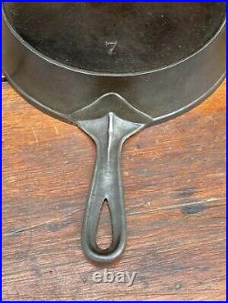 Wagner Ware Cast Iron #7 Arc Logo Skillet