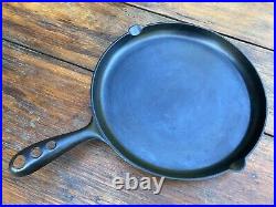 Wagner Ware Cast Iron #8 Arc Logo Shallow Skillet with 3 Hole Handle