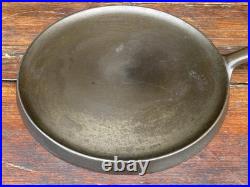 Wagner Ware Cast Iron #8 Older Logo Griddle