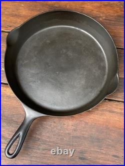 Wagner Ware Cast Iron First Series Matching Skillet Set (7-12)