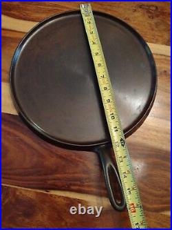 Wagner Ware Sidney -0- Cast Iron 12 Dia Round Griddle, 1110, MM B
