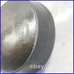 Wagner Ware Sidney -0- Stylized Logo 1059C #9 Cast Iron Frypan
