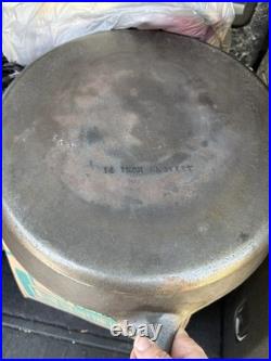 Wagner Ware Vintage Unmarked 14 Cast Iron Skillet #12 B
