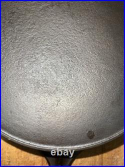 Wapak Arc Logo Cast Iron Skillet No. 8 Heat Ring