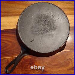 Wapak Cast Iron Skillet #7, Straight Block logo, Circa 1903-1910