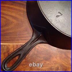 Wapak Cast Iron Skillet #7, Straight Block logo, Circa 1903-1910