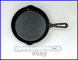 Wapak High Grade Hollow Ware #8 / 10 Indian Head Cast Iron Skillet SITS FLAT